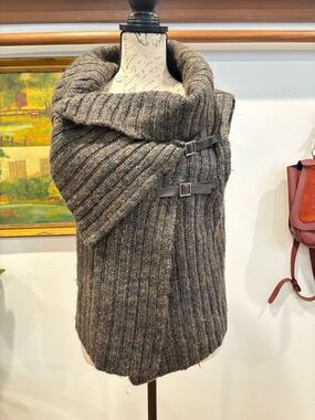 Ann Taylor Loft Chunky Knit Buckle Vest Earthy Boho Grunge Layering